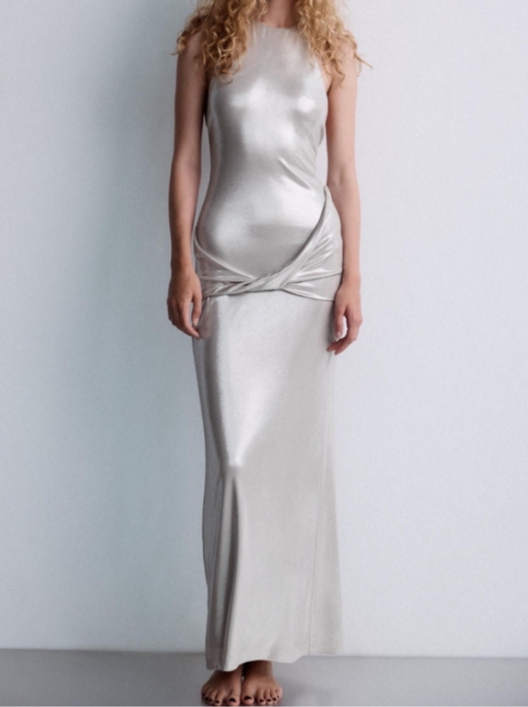 long foil halter dress zara w/ Draped Detailing by Vestido largo halter
