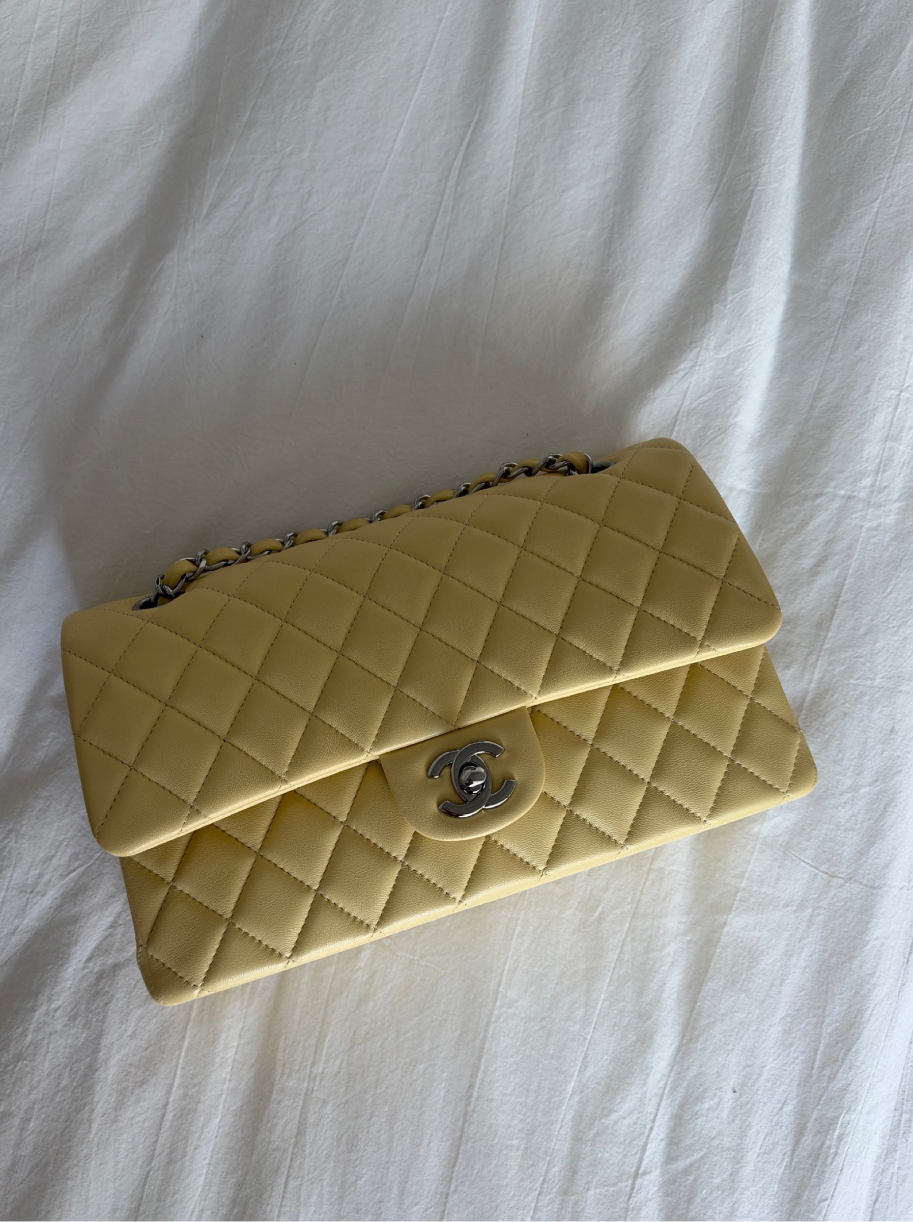 CHANEL ゴールド yfy Chanel Butter Yellow Quilted lambskin Flap Bag by Chanel | Pickle