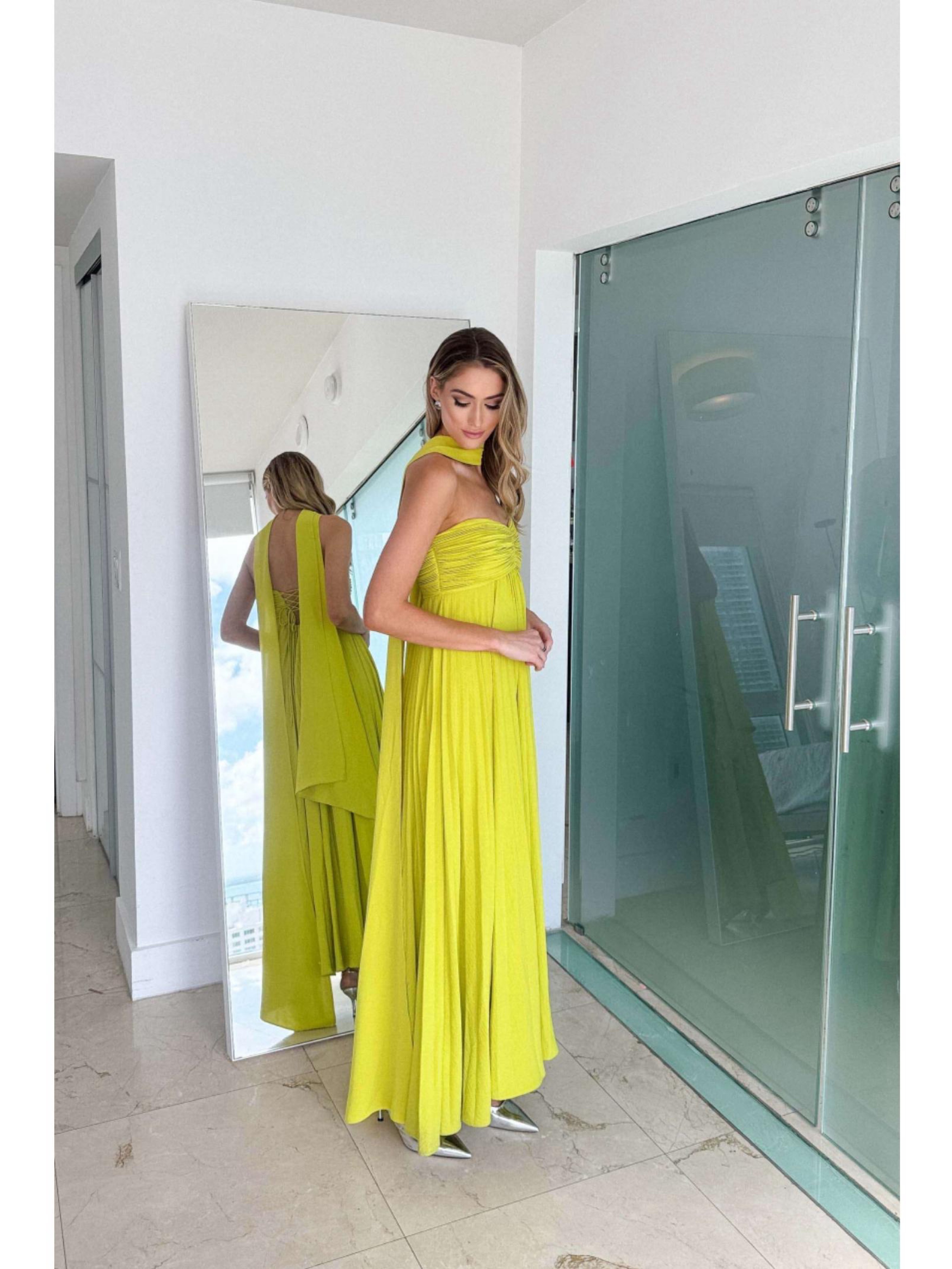 high fashion wedding dress Satin with Slit - Modern Wedding Dress Clean lines and a ss24_druzhba Size:US 4 / UK 8 / EU 34 Old Navy Button Up